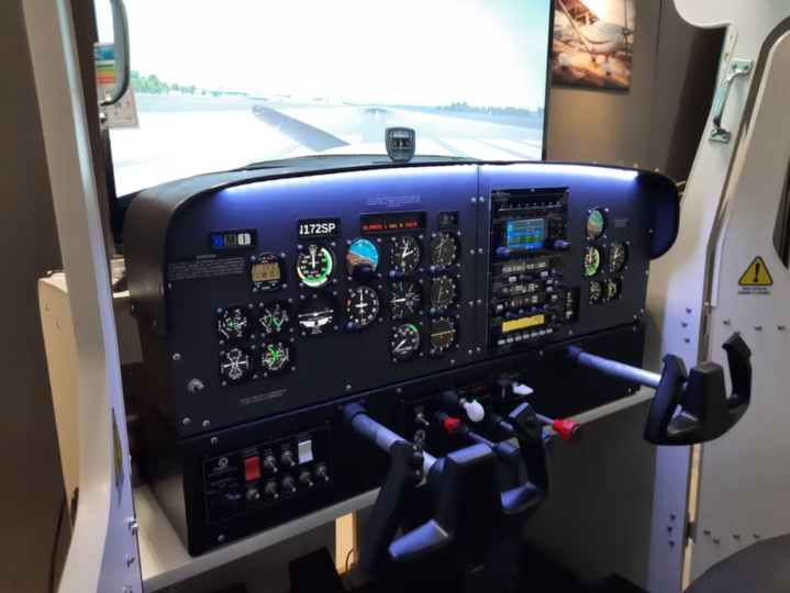 Full Cockpit Cessna 172 MFSim